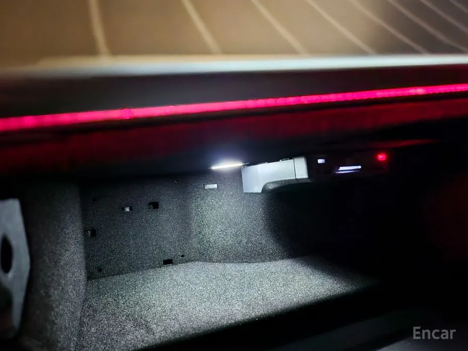 Mercedes-Benz E-Class 2024 E300 4MATIC Exclusive