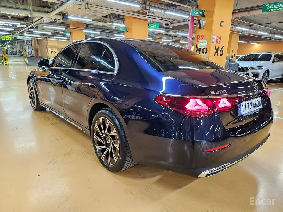 Mercedes-Benz E-Class 2024 E300 4MATIC Exclusive