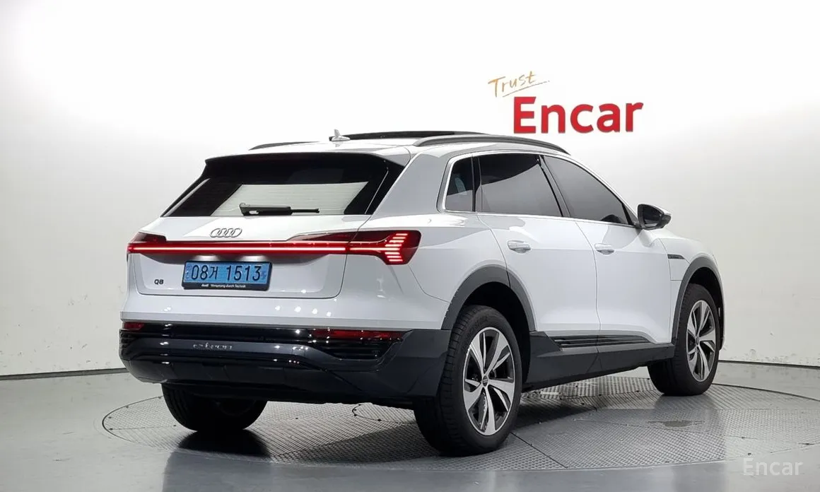 2024 Audi Q8 e-tron