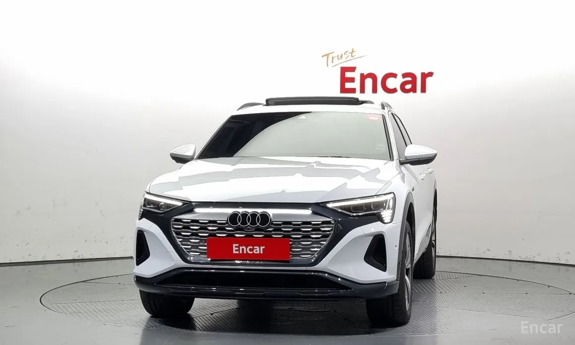 2024 Audi Q8 e-tron