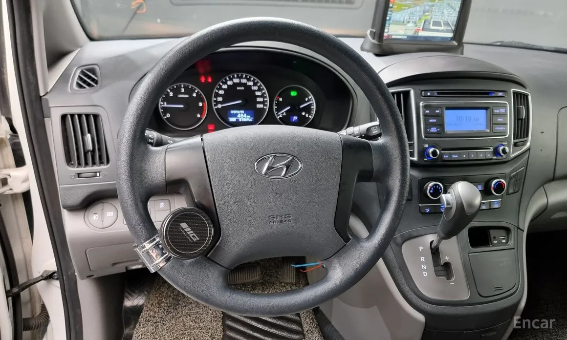 Hyundai Starex 2017 Van 3-Seater