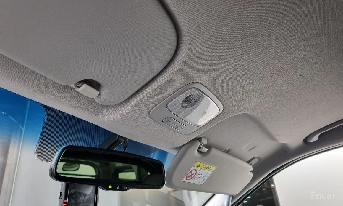 Hyundai Starex 2017 Van 3-Seater