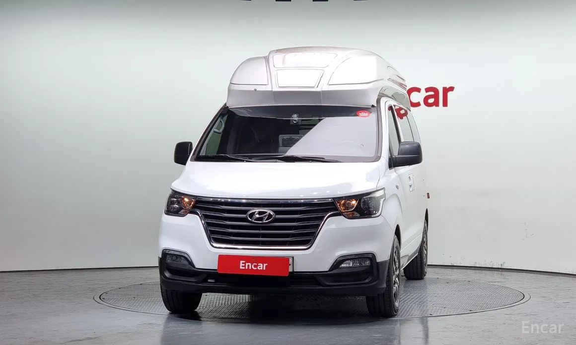 Hyundai Starex 2017 Van 3-Seater