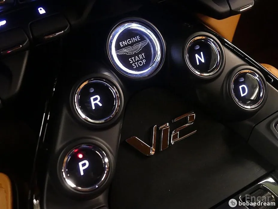 Aston Martin Vantage 2018 5.2 V12 Final Edition