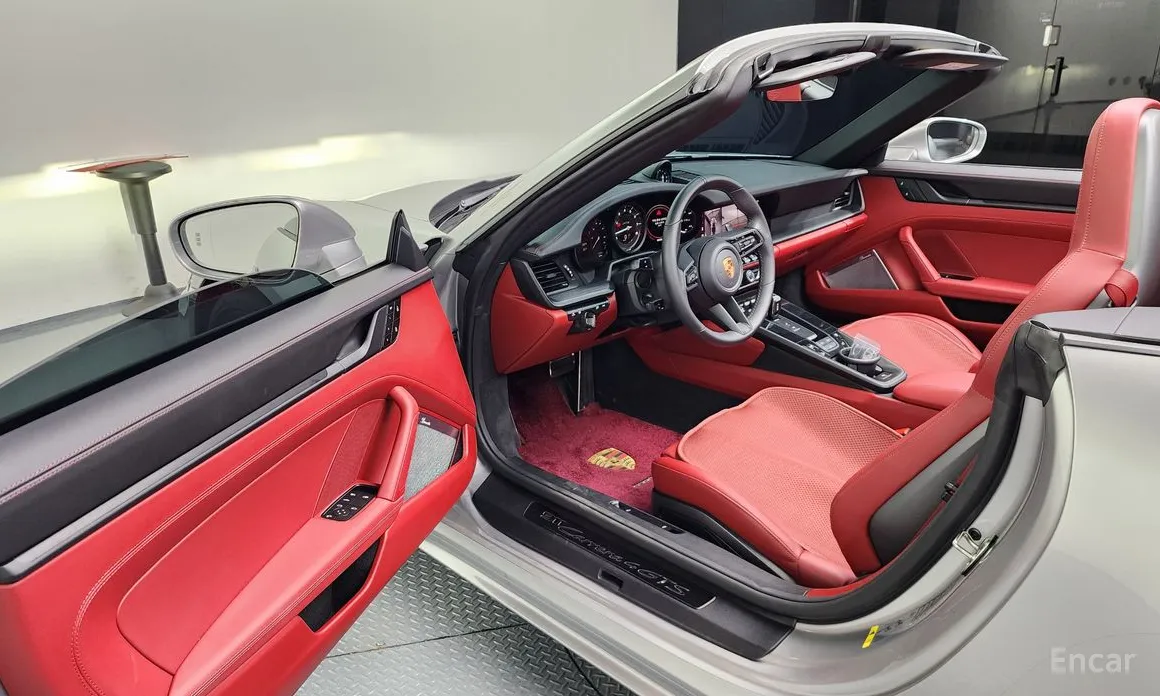Porsche 911 2019 Carrera 4 GTS Cabriolet
