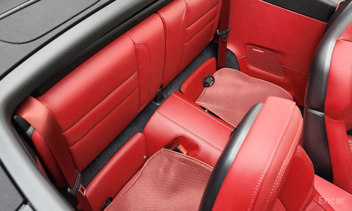 Porsche 911 2019 Carrera 4 GTS Cabriolet