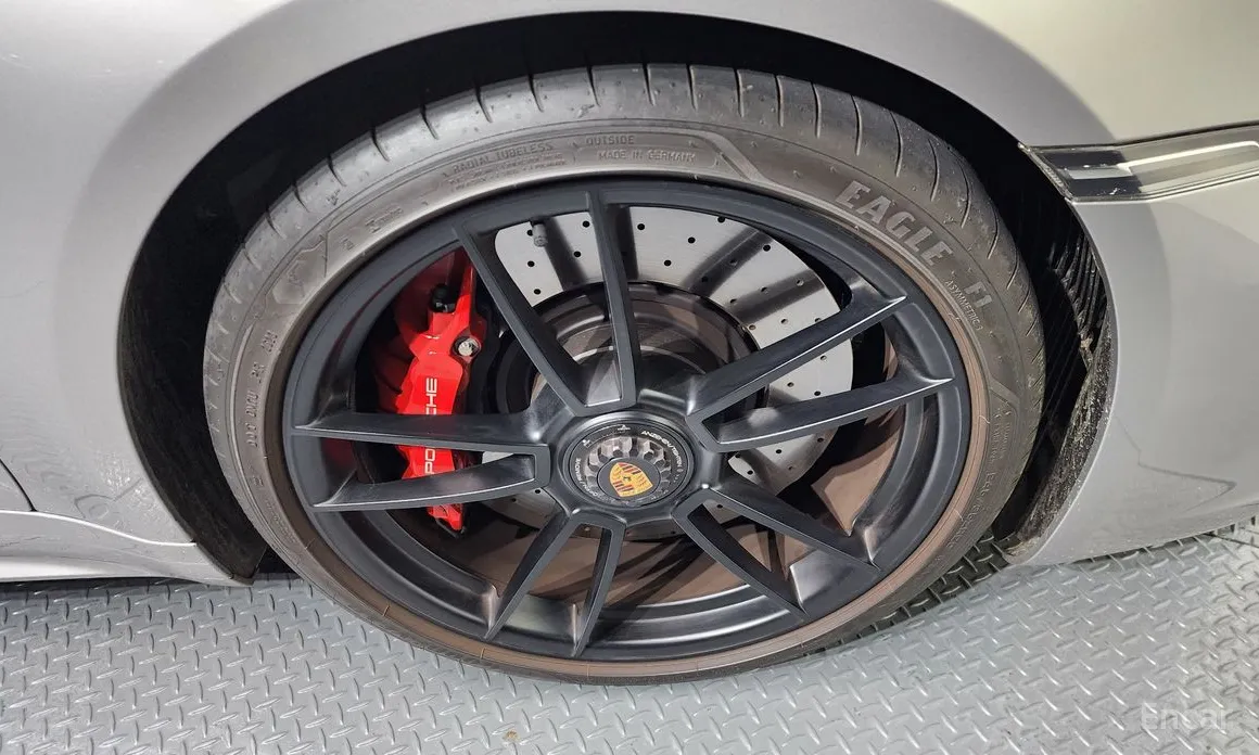 Porsche 911 2019 Carrera 4 GTS Cabriolet