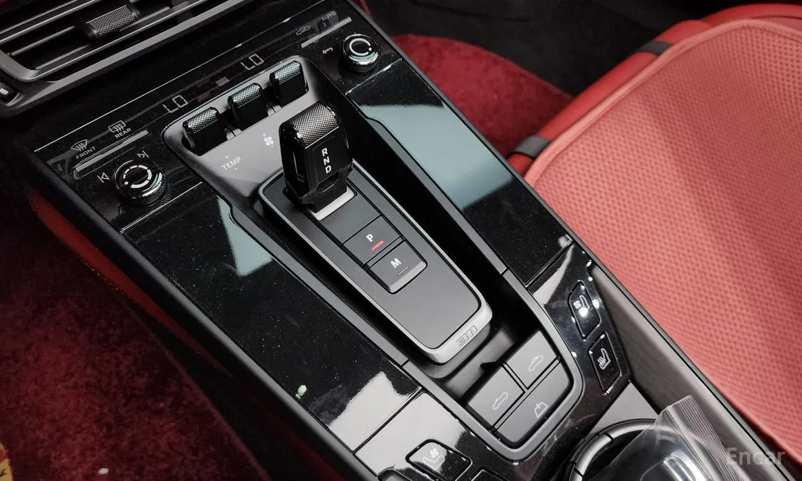 Porsche 911 2019 Carrera 4 GTS Cabriolet