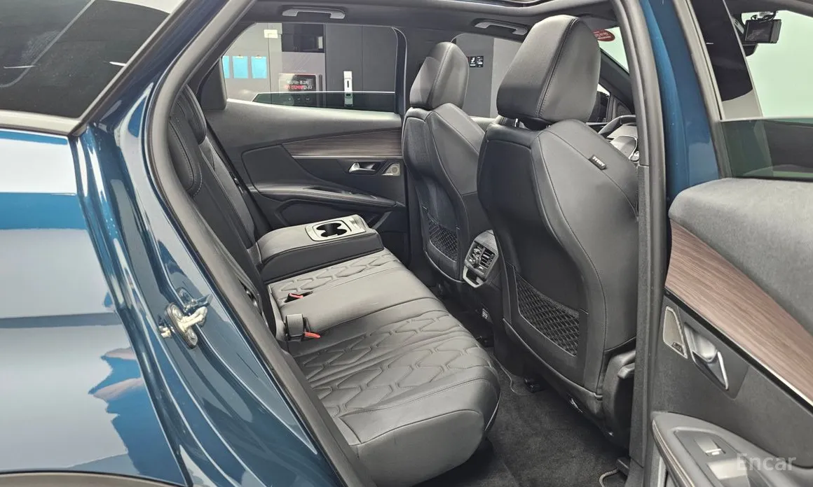 Peugeot 3008 2017 1.2 Pure Tech GT