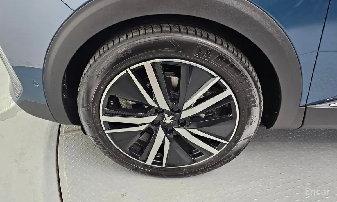 Peugeot 3008 2017 1.2 Pure Tech GT