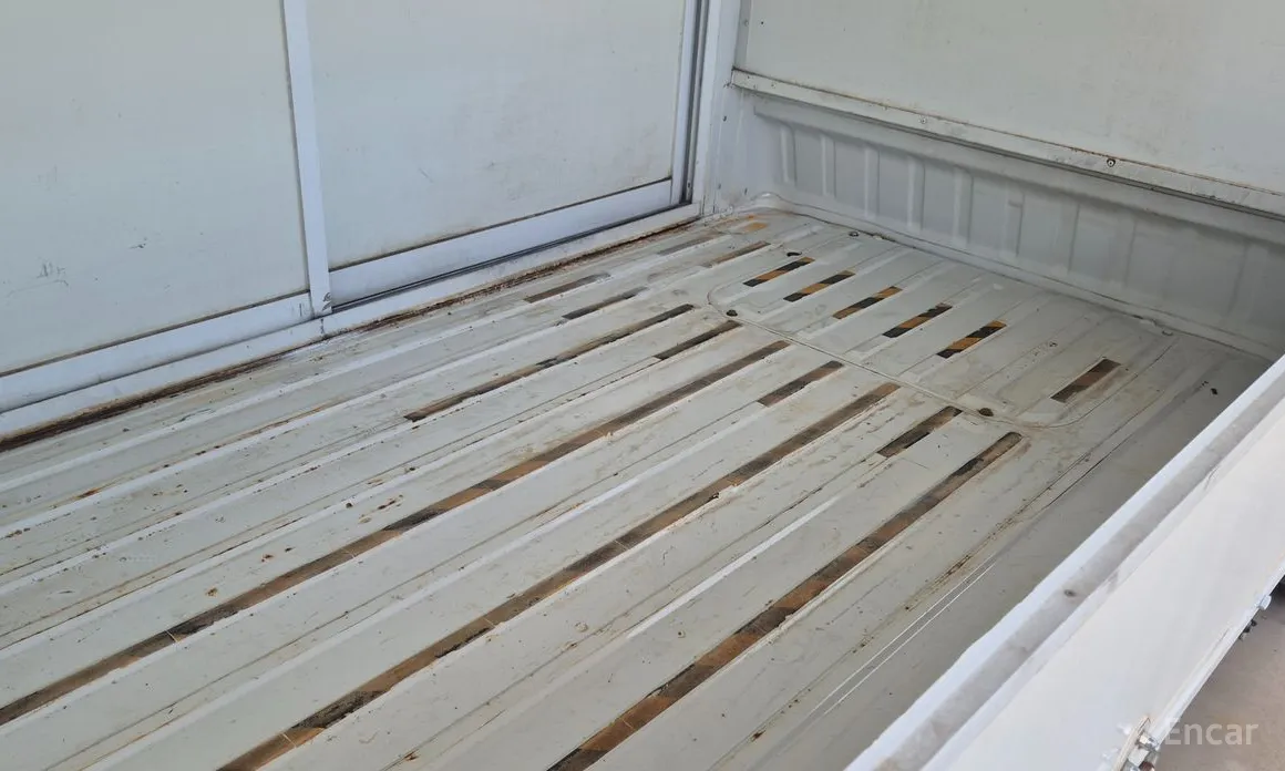 Chevrolet Labo 2008 jackknifed Long cargo