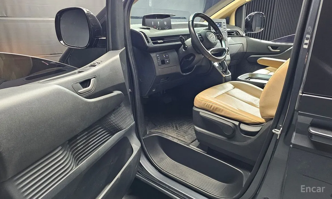 Hyundai Staria 2021 L3.5 Cargo 5-Seater