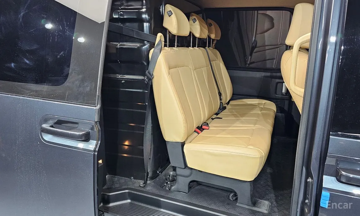 Hyundai Staria 2021 L3.5 Cargo 5-Seater