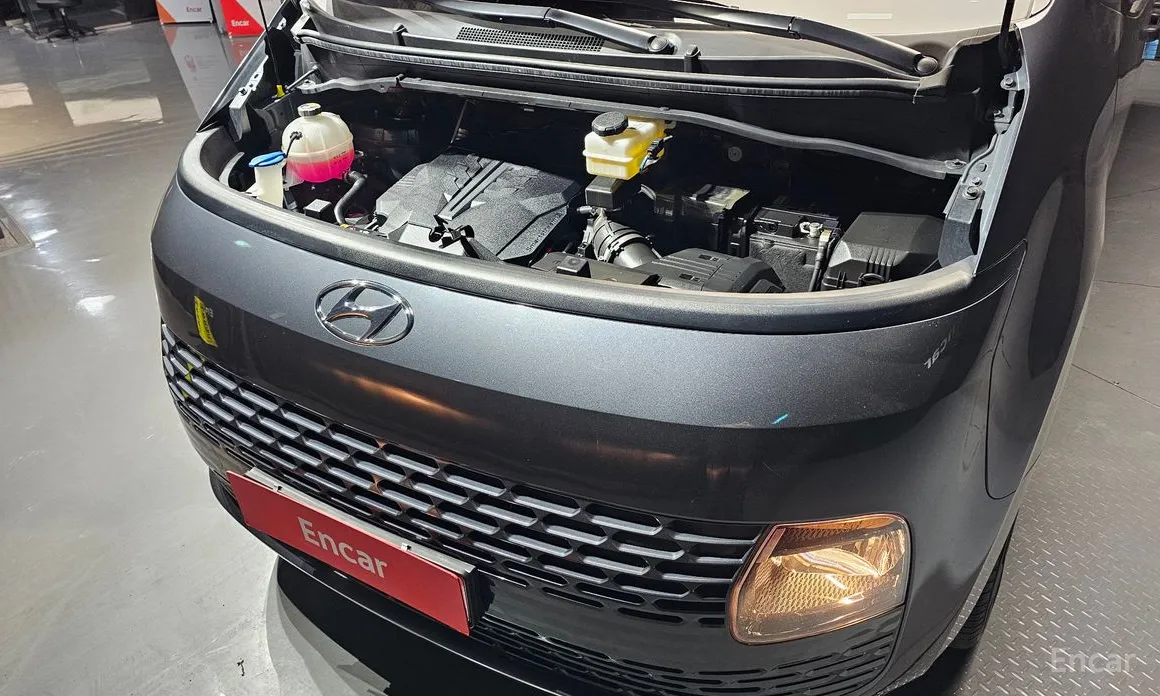 Hyundai Staria 2021 L3.5 Cargo 5-Seater