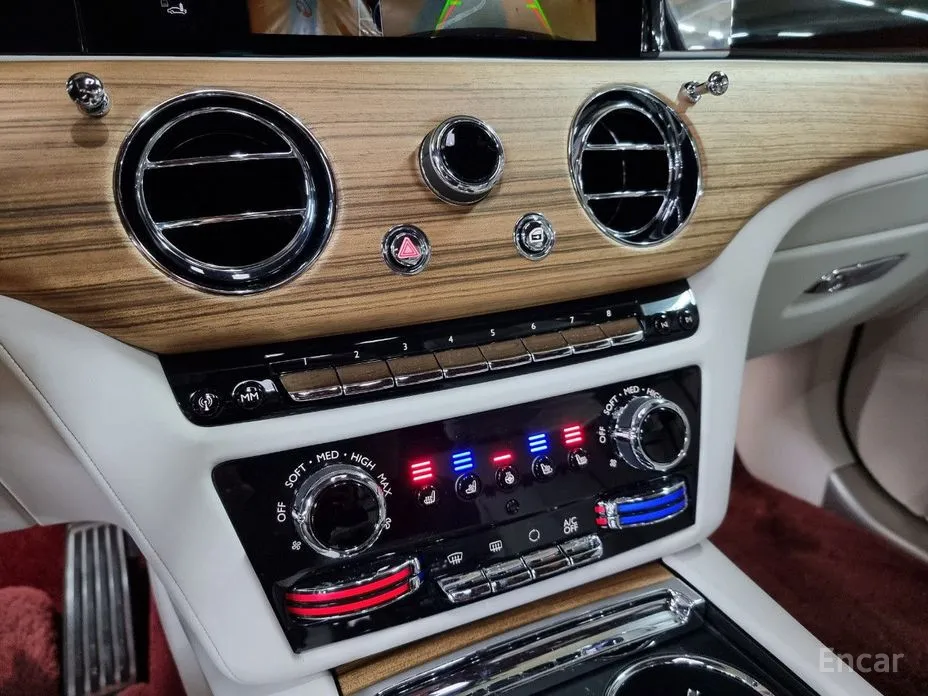 Rolls-Royce Ghost 2020 6.7 V12