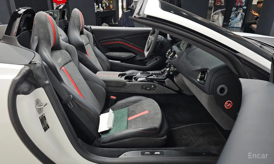 Aston Martin Vantage 2018 4.0 V8 Roadster F1 Edition