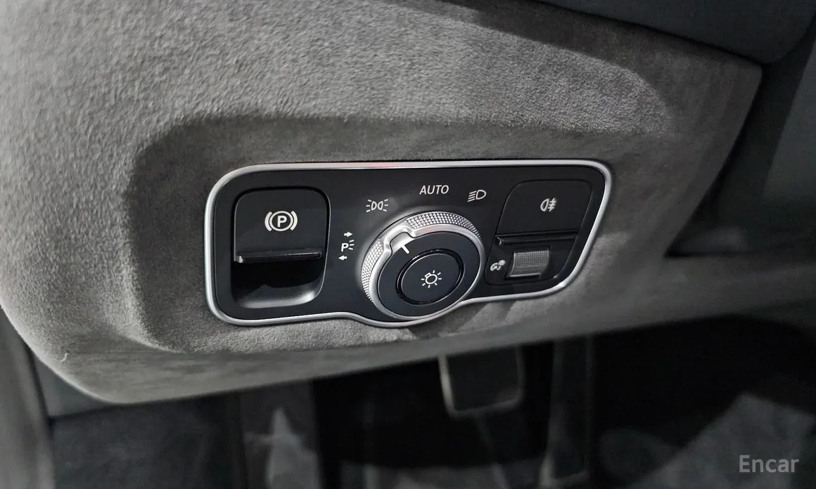 Aston Martin Vantage 2018 4.0 V8 Roadster F1 Edition