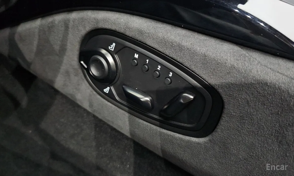 Aston Martin Vantage 2018 4.0 V8 Roadster F1 Edition