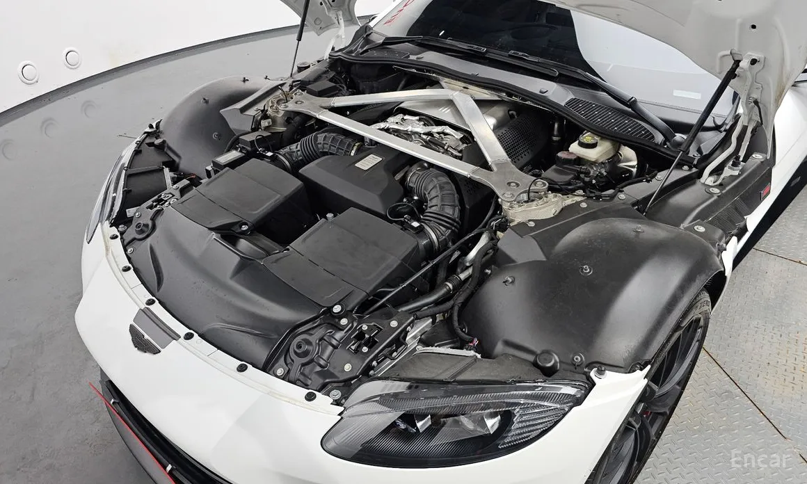 Aston Martin Vantage 2018 4.0 V8 Roadster F1 Edition