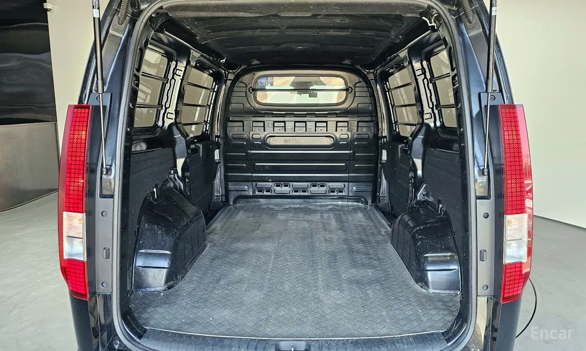 Hyundai Staria 2021 L3.5 Cargo 3-Seater