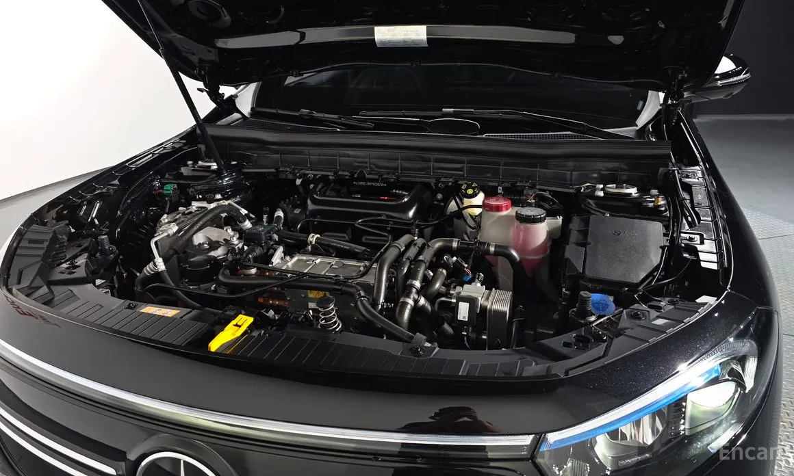 Mercedes-Benz EQB 2022 EQB300 4MATIC AMG Line