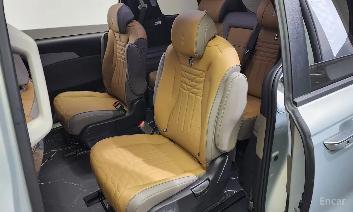 Kia Carnival 2023 Gasoline 9-Seater Hi Limousine (7-seater Limousine(Special vehicle)