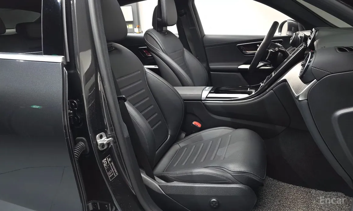 Mercedes-Benz GLC-Class 2023 GLC300 4MATIC Coupe