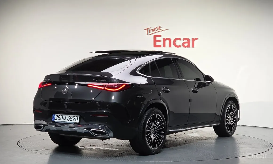 Mercedes-Benz GLC-Class 2023 GLC300 4MATIC Coupe