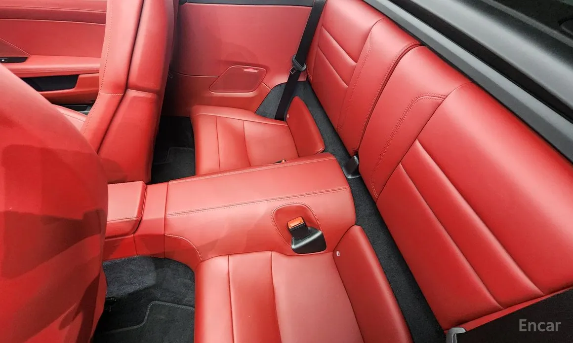 Porsche 911 2019 Carrera 4 Cabriolet