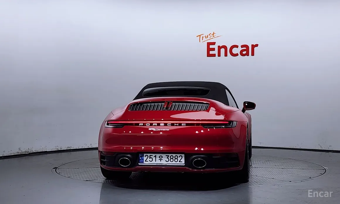 Porsche 911 2019 Carrera 4 Cabriolet