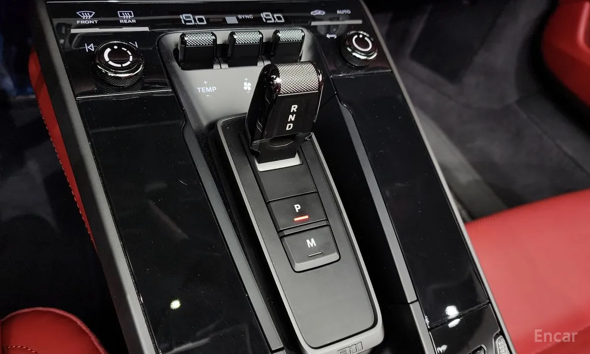 Porsche 911 2019 Carrera 4 Cabriolet