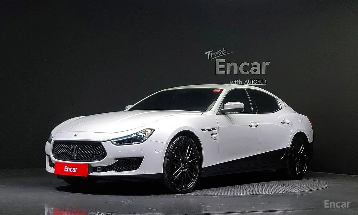 Maserati Ghibli 2013 2.0 Fragment Edition