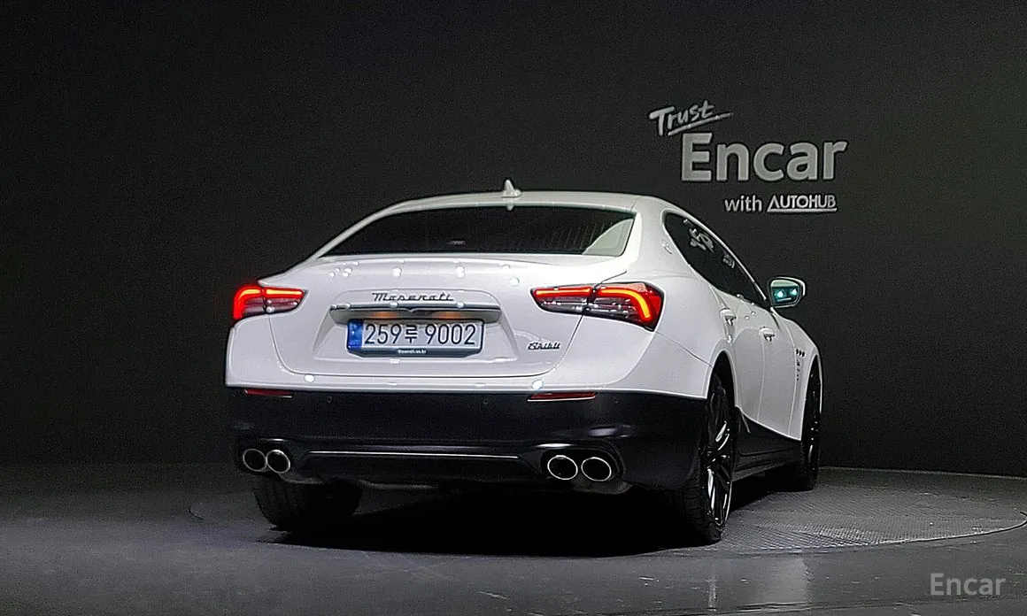 Maserati Ghibli 2013 2.0 Fragment Edition