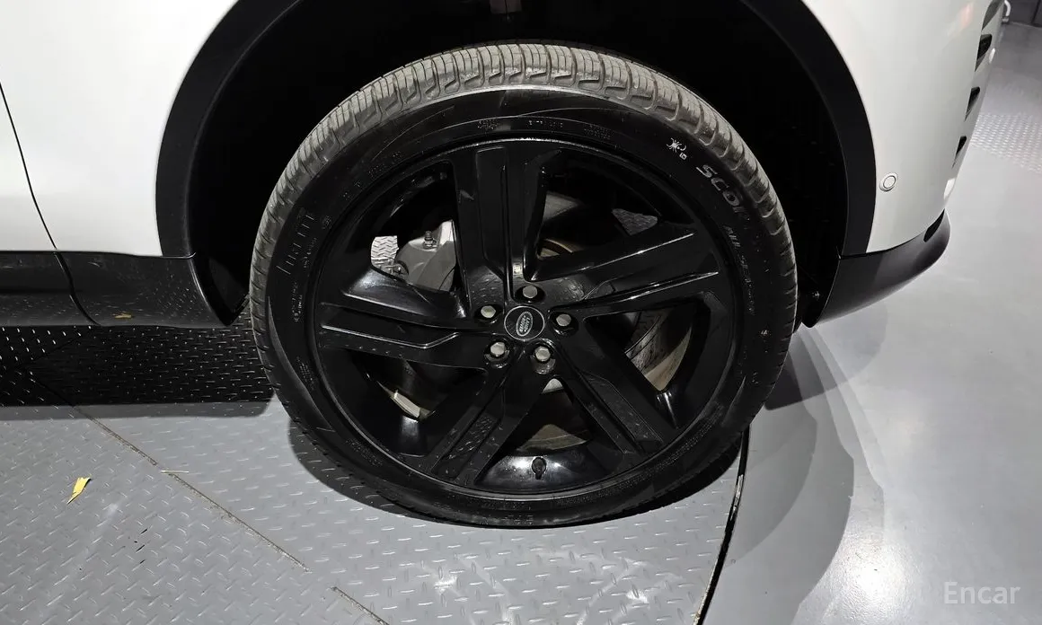 Land Rover Discovery 2017 P360 Dynamic HSE