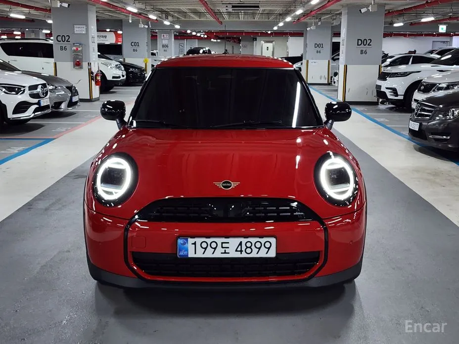 Mini Cooper 2024 Essential