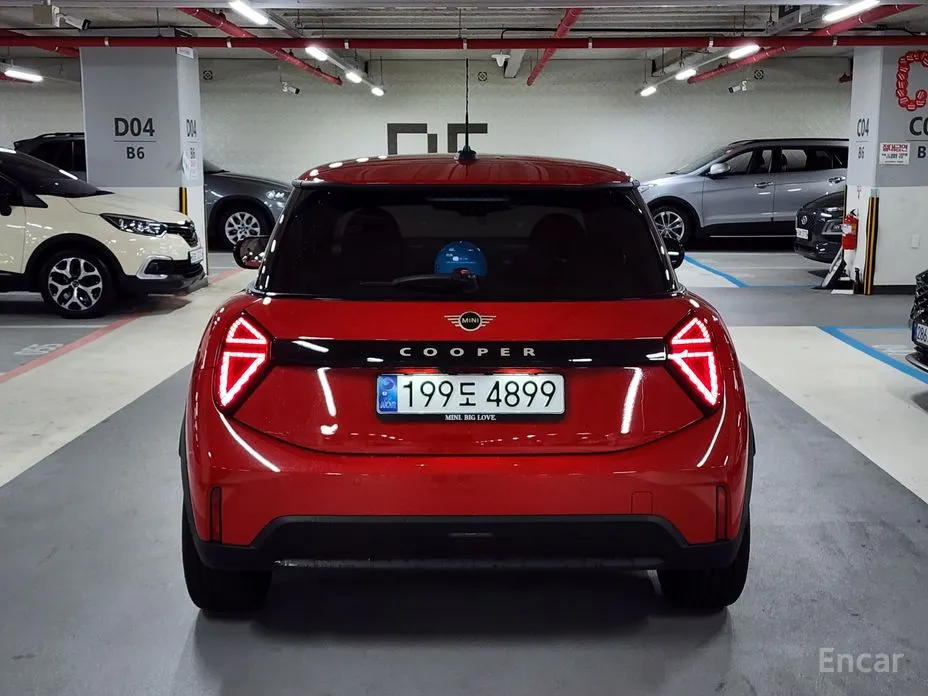 Mini Cooper 2024 Essential