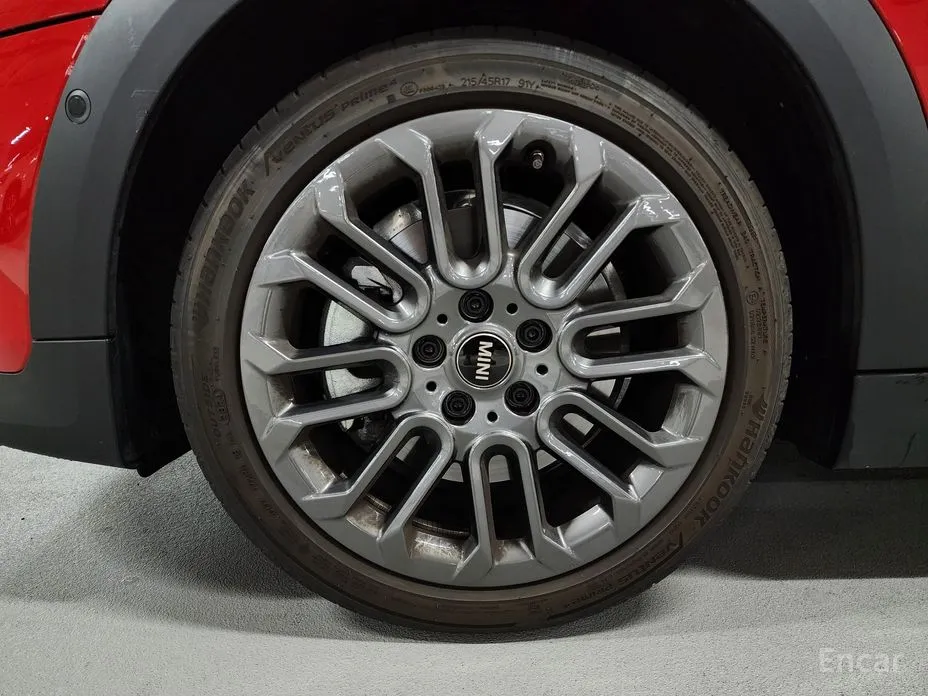 Mini Cooper 2024 Essential