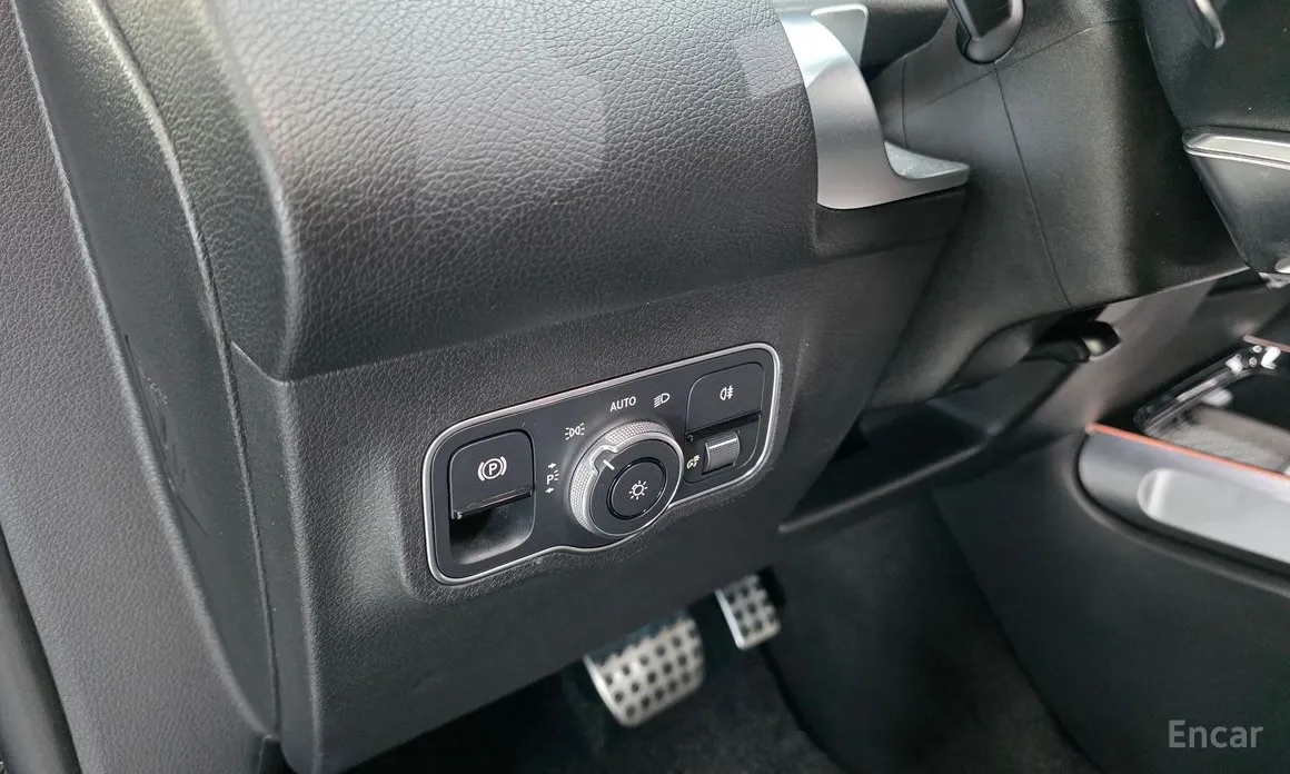 Mercedes-Benz GLB-Class 2020 AMG GLB35 4MATIC