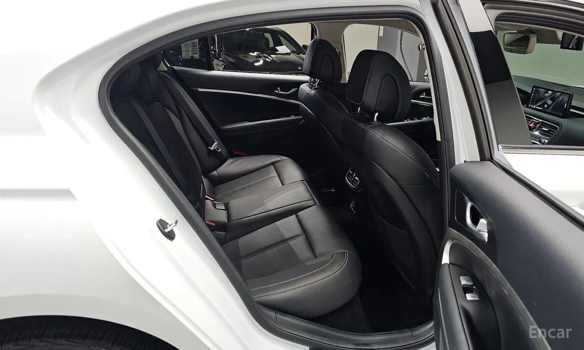 Genesis G70 2022 Gasoline 2.0T 2WD