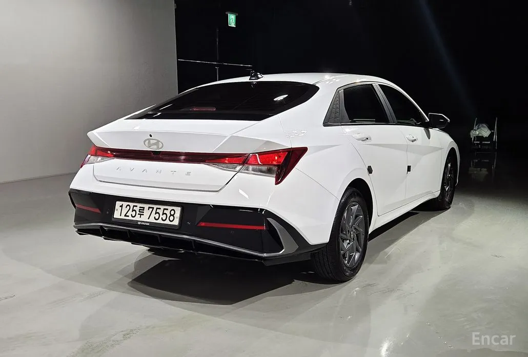Hyundai Avante 2023 1.6