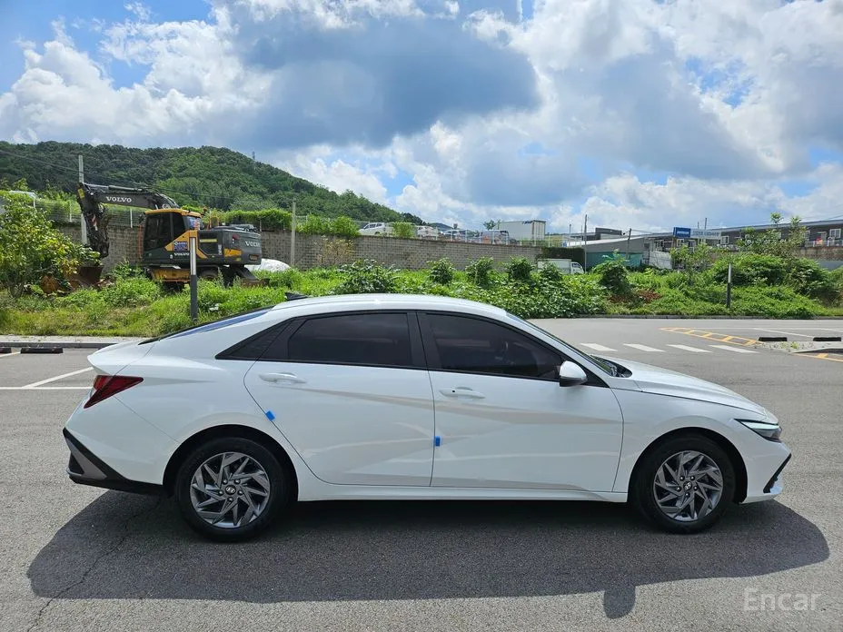 Hyundai Avante 2023 1.6