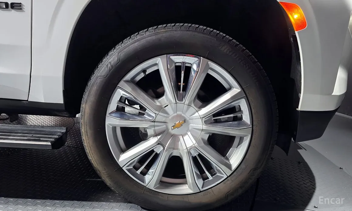 Chevrolet Tahoe 2022 6.2 Dark Knight 4WD