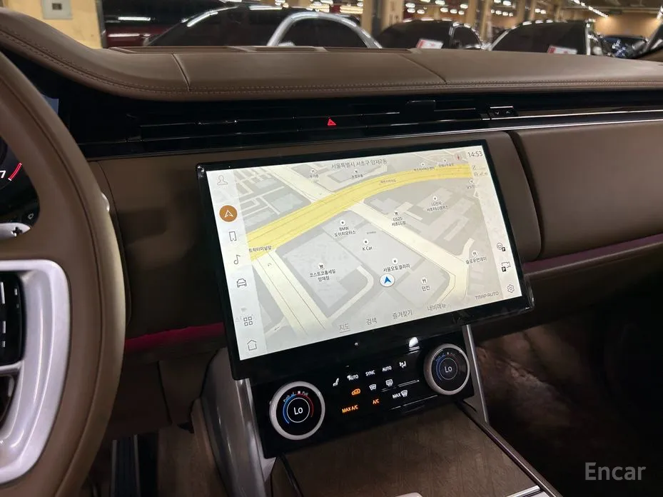 Land Rover Range Rover 2022 P530 SV Long Wheel Base