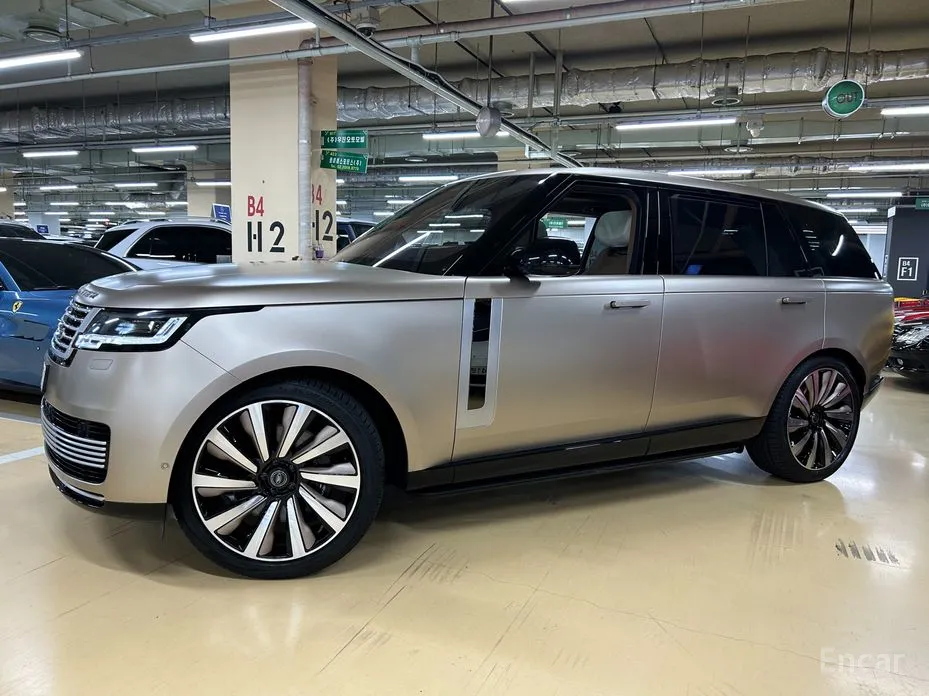 Land Rover Range Rover 2022 P530 SV Long Wheel Base