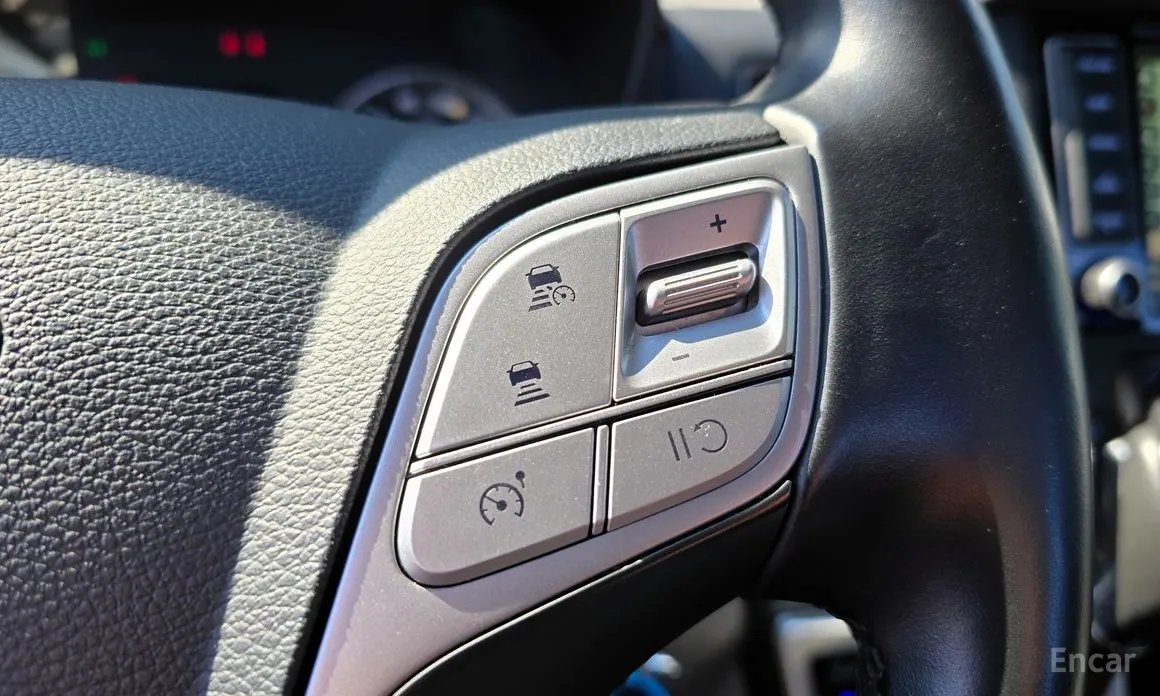 Hyundai Solati 2015 15-seater