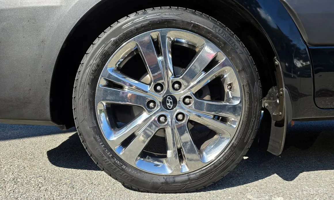 Hyundai Solati 2015 15-seater