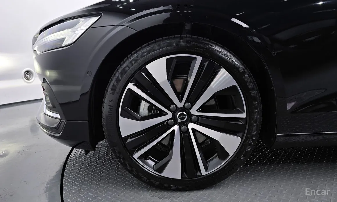 Volvo S60 2019 B5 Ultimate Bright