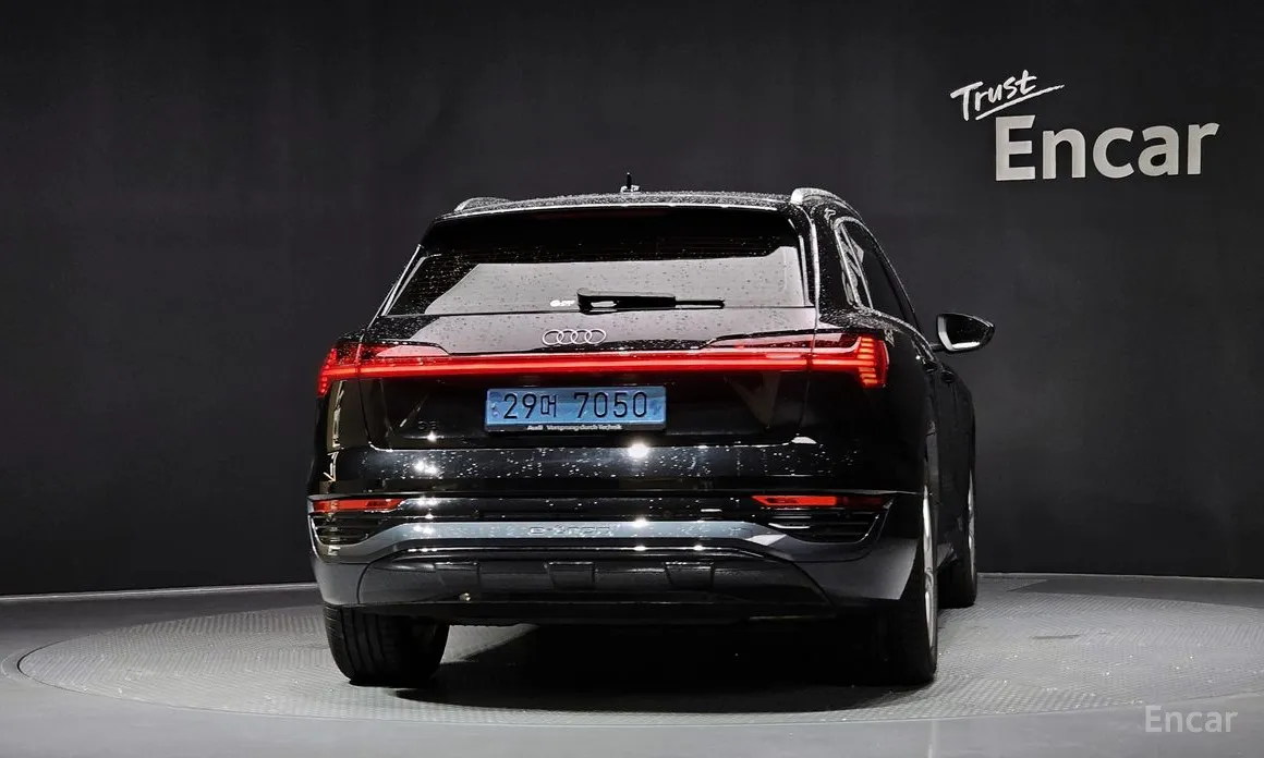 2024 Audi Q8 e-tron