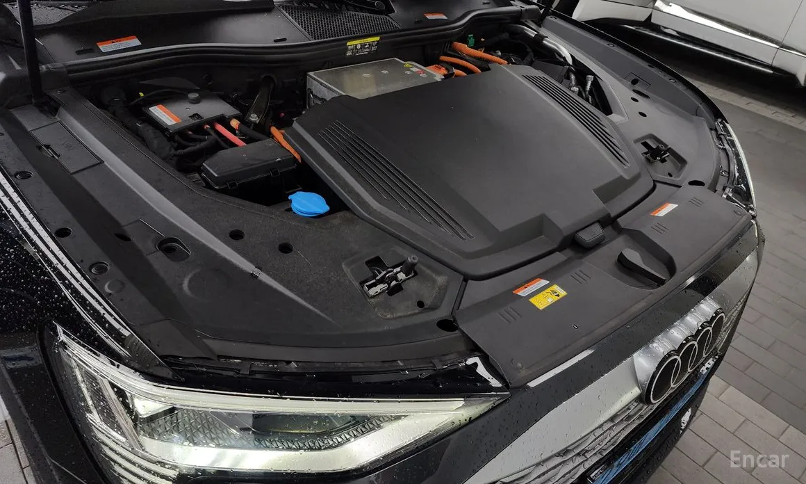 Audi Q8 e-tron 2024 50 Quattro