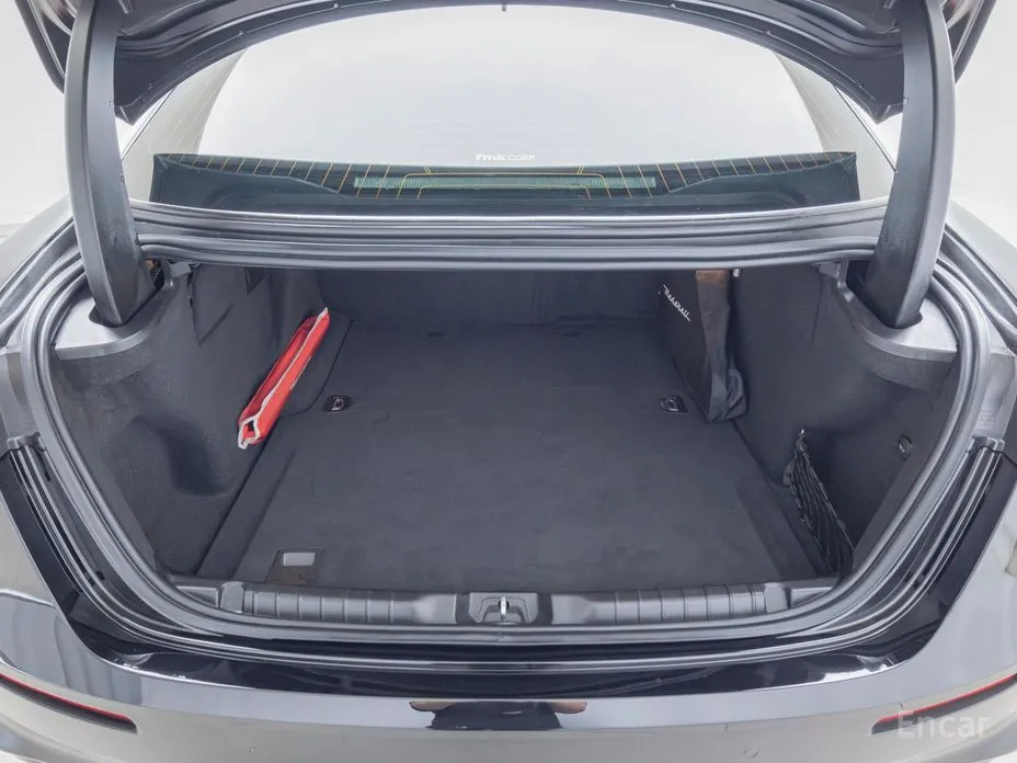 Maserati Ghibli 2013 2.0 Fragment Edition